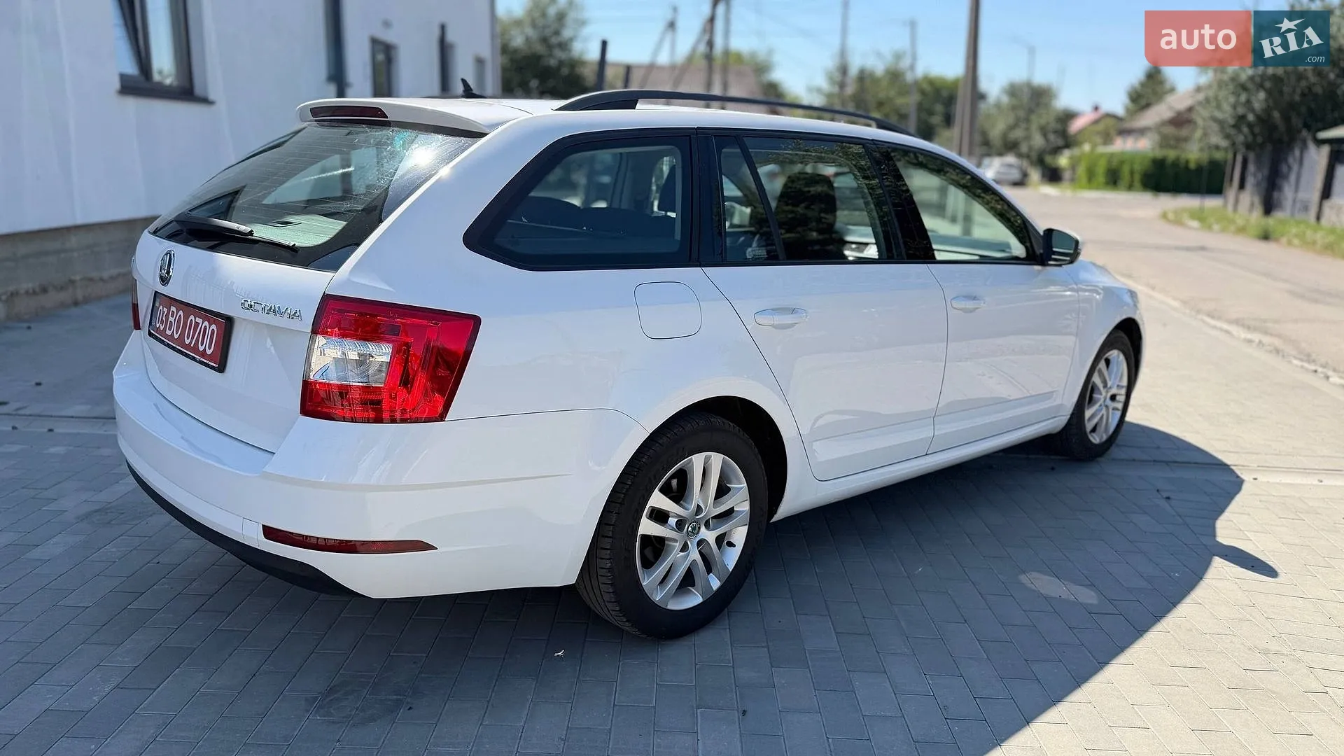 2017 Skoda Octavia - мініатюра 3