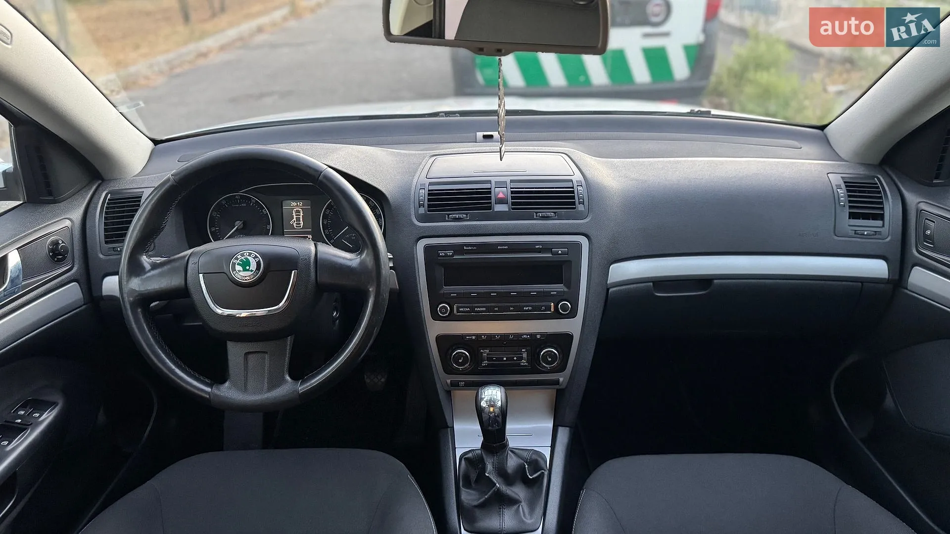 2010 Skoda Octavia - мініатюра 50