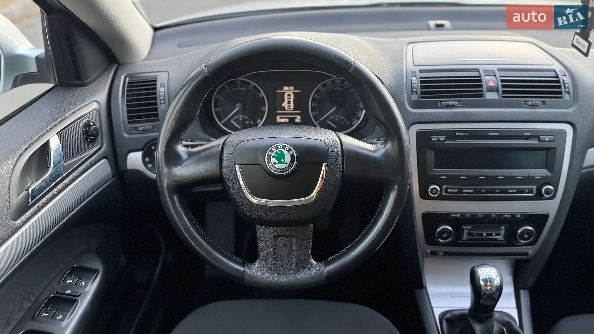2010 Skoda Octavia - мініатюра 53