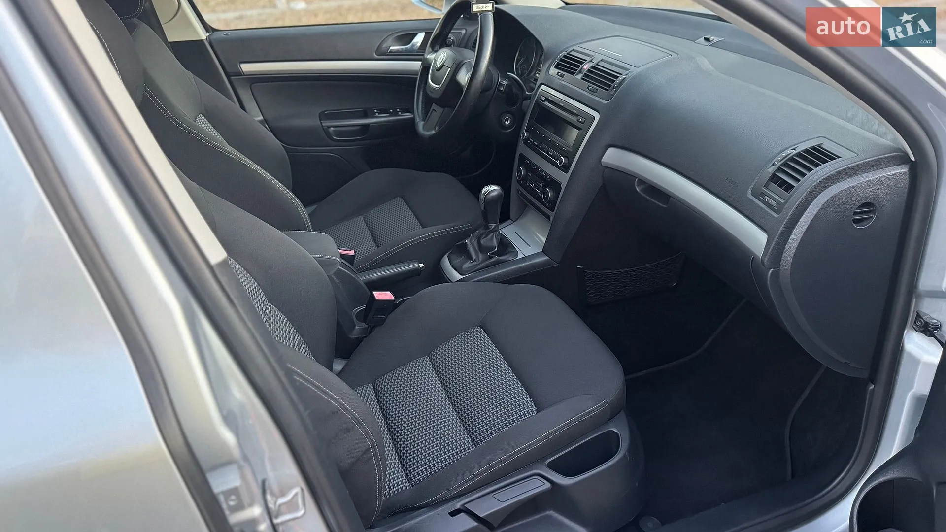 2010 Skoda Octavia - мініатюра 54