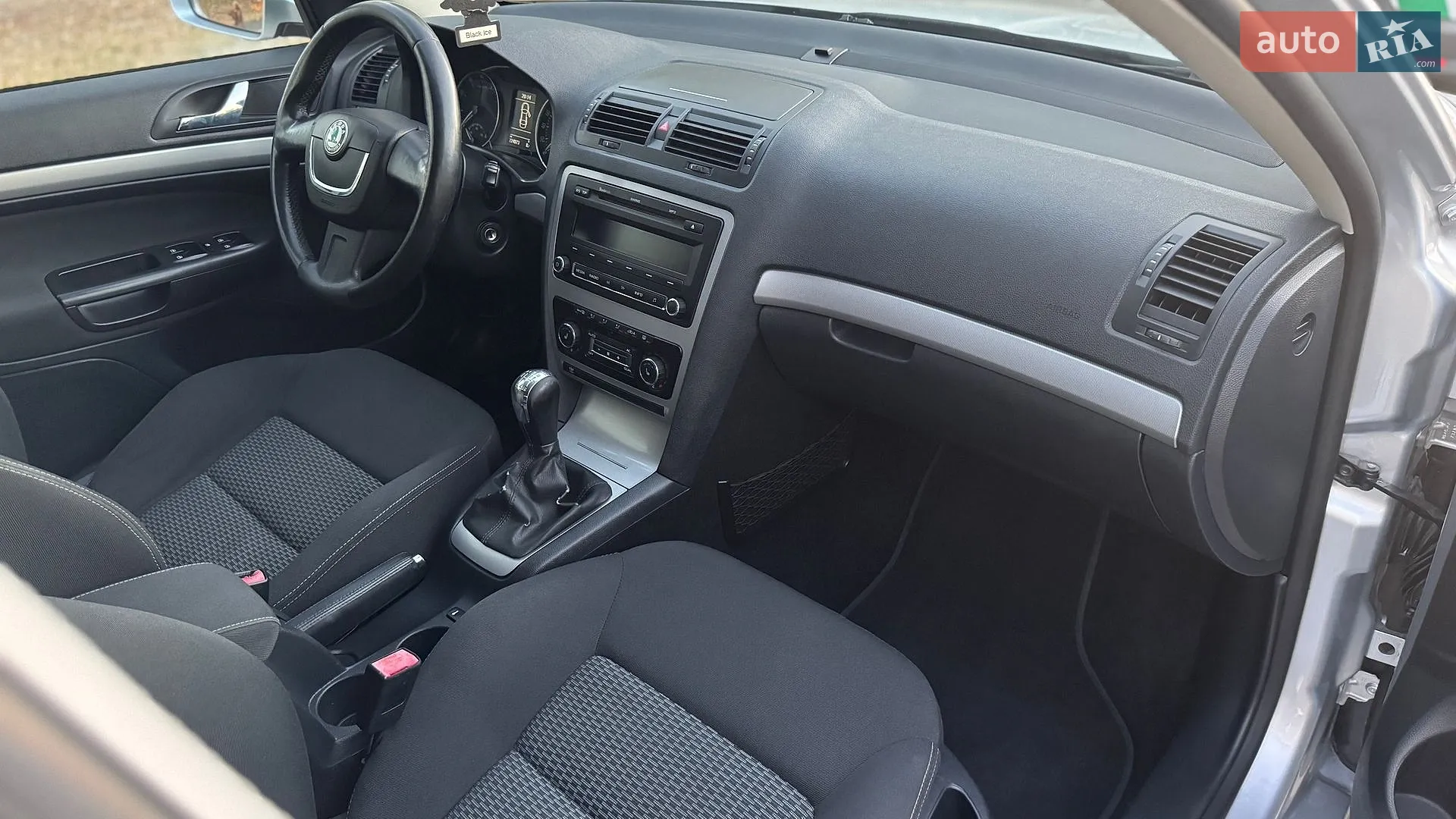 2010 Skoda Octavia - мініатюра 55