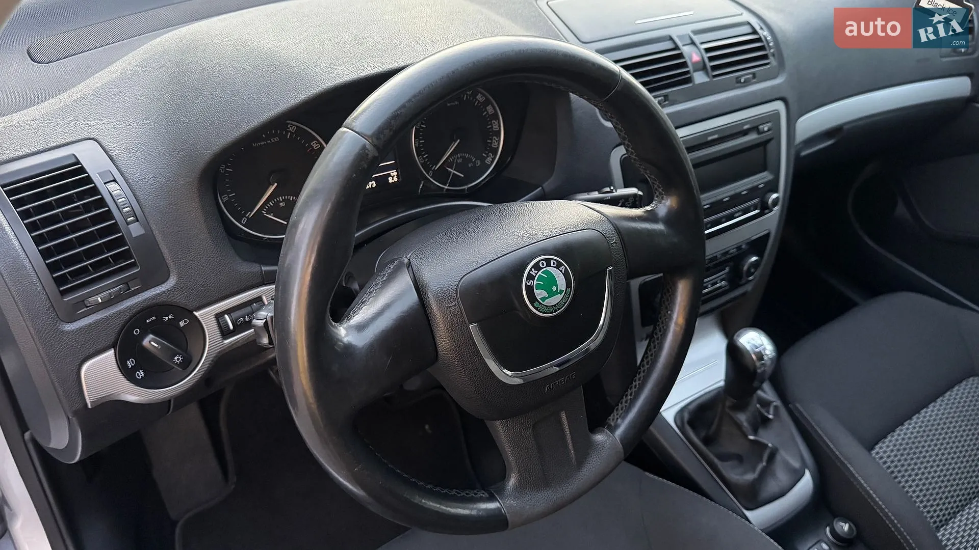 2010 Skoda Octavia - мініатюра 70