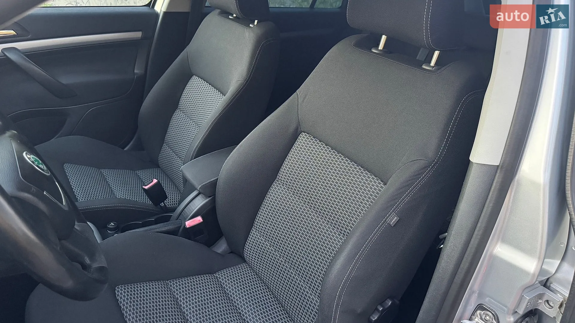 2010 Skoda Octavia - мініатюра 71