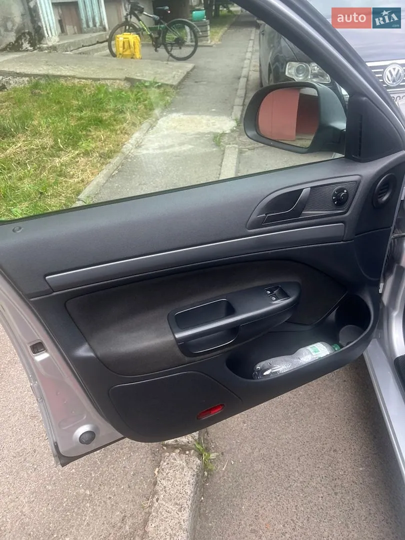 2011 Skoda Octavia - мініатюра 13