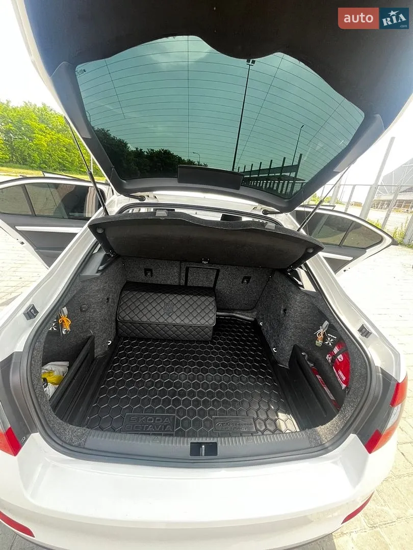 2016 Skoda Octavia - мініатюра 11