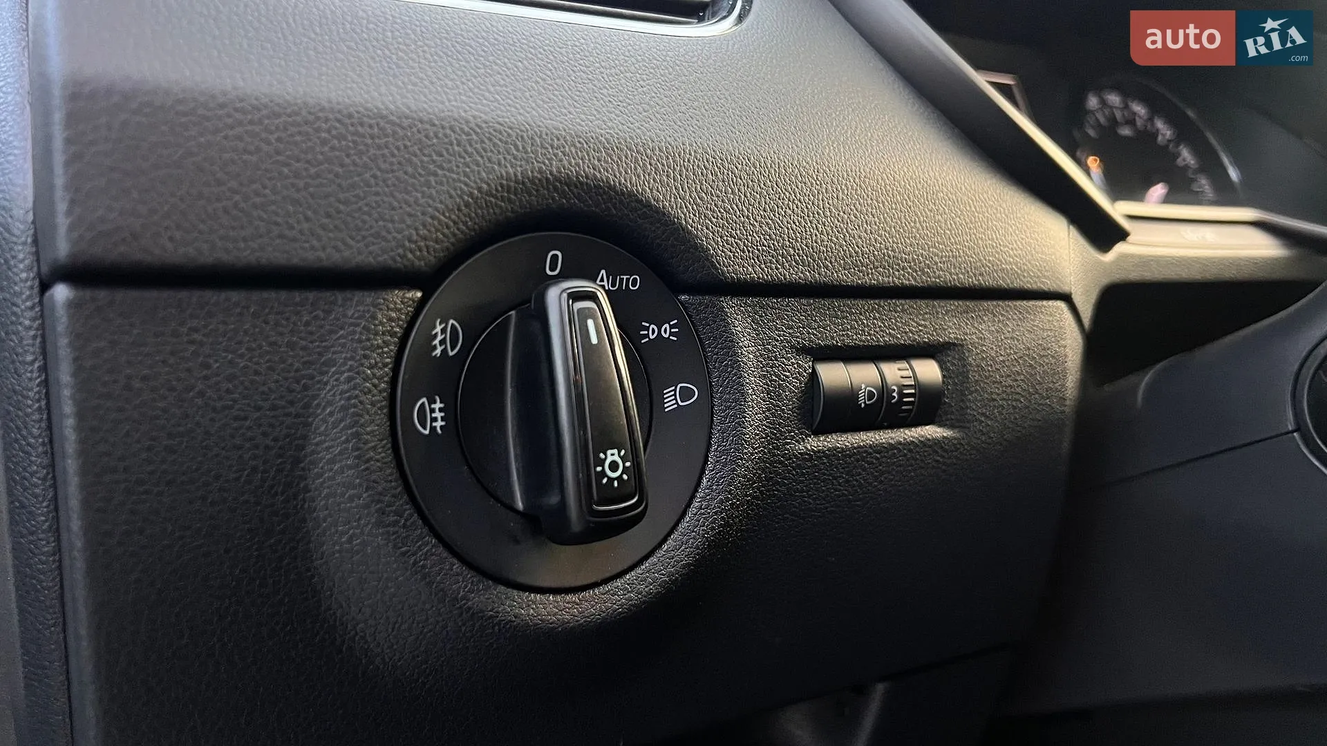 2013 Skoda Octavia - мініатюра 23