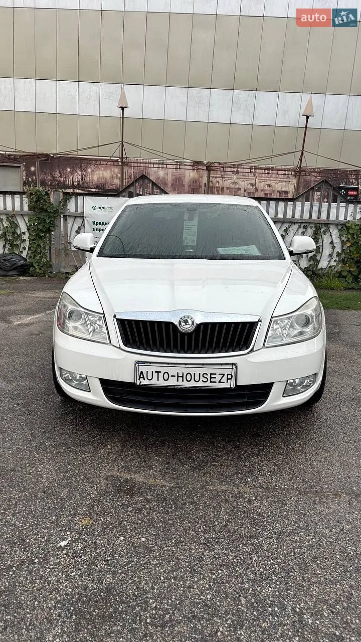 2010 Skoda Octavia - мініатюра 3