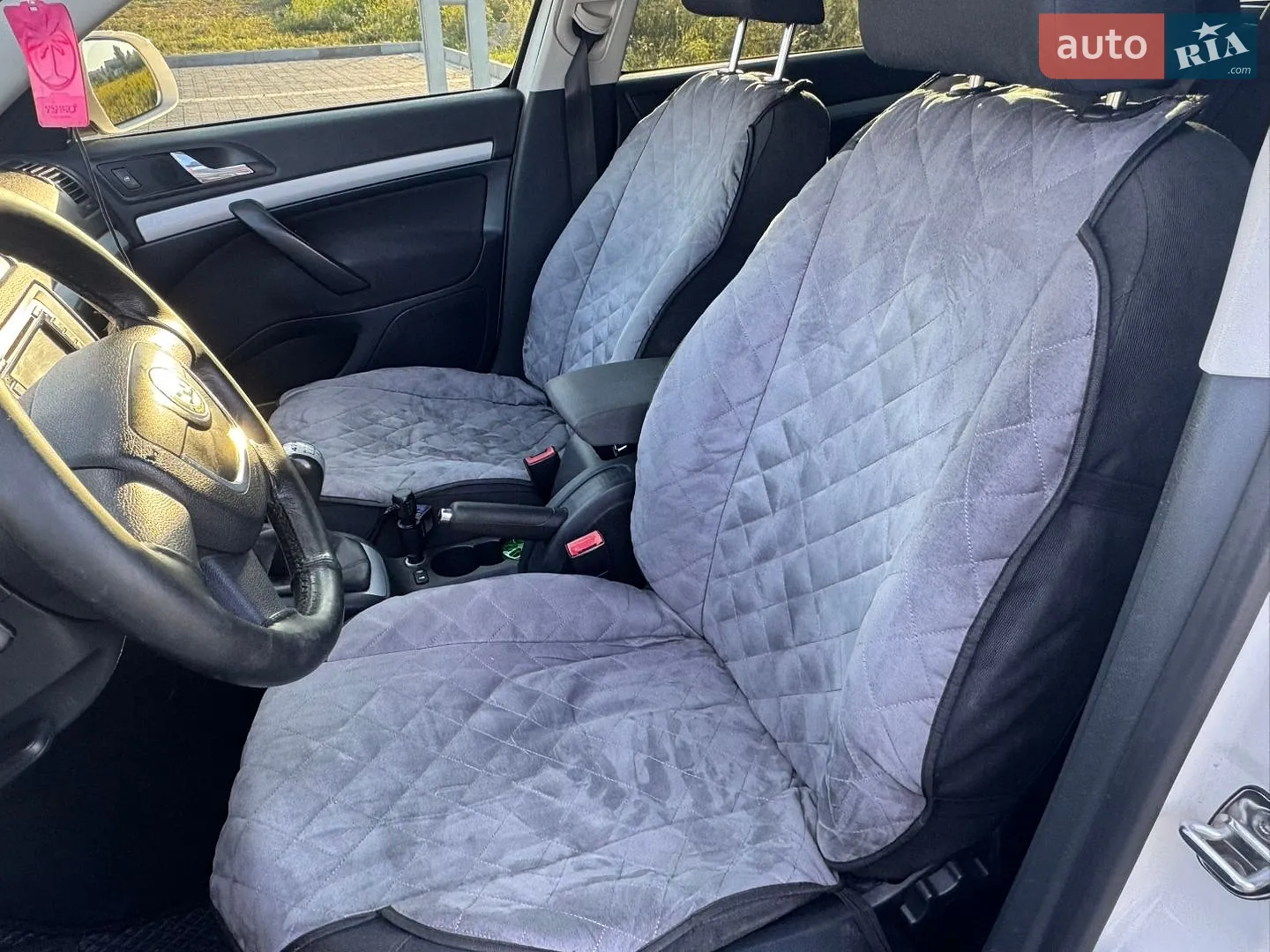 2010 Skoda Octavia - мініатюра 13