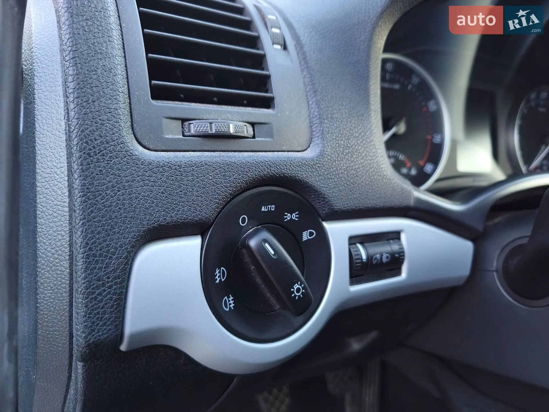2011 Skoda Octavia - мініатюра 23
