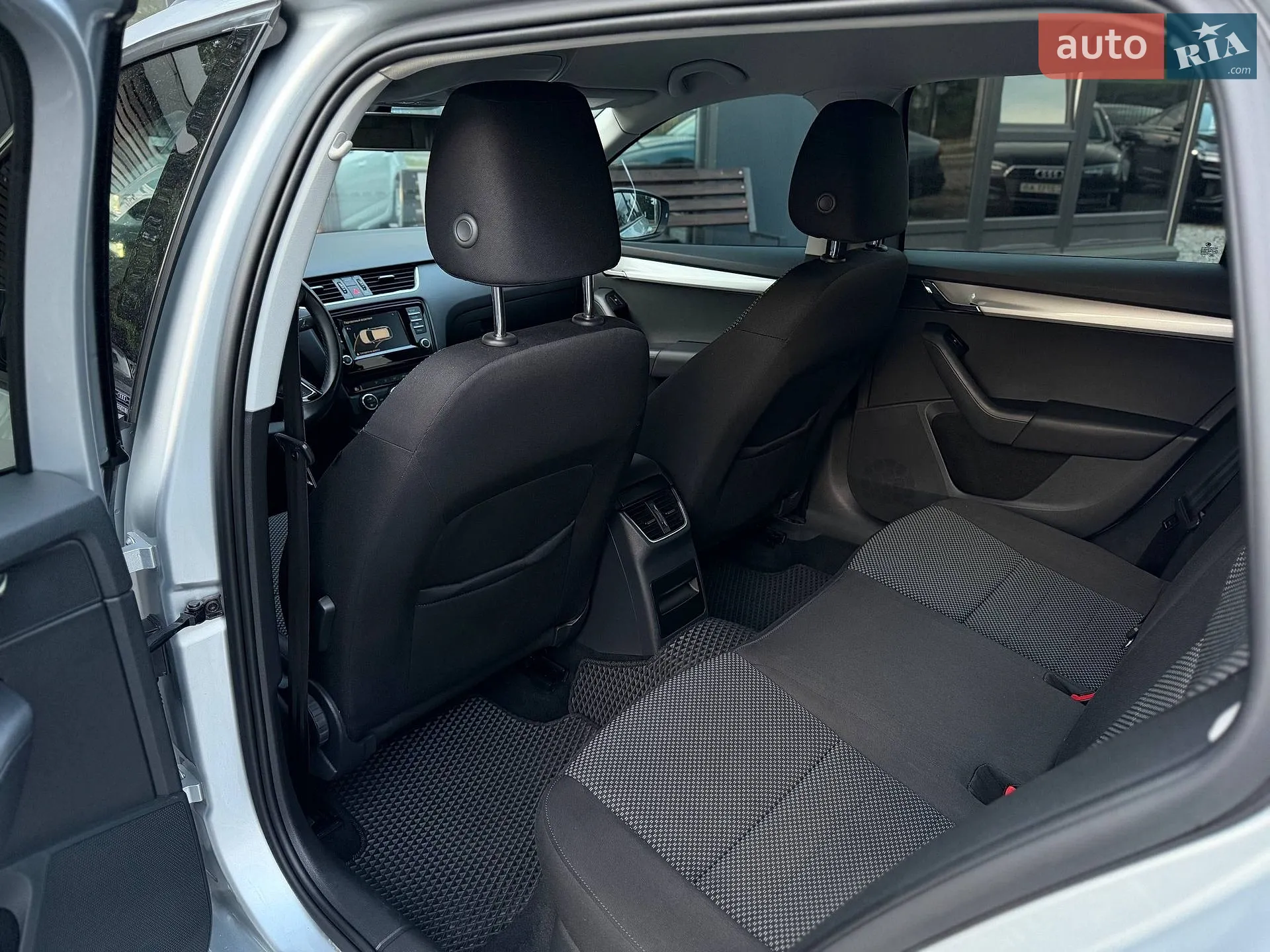 2016 Skoda Octavia - мініатюра 5