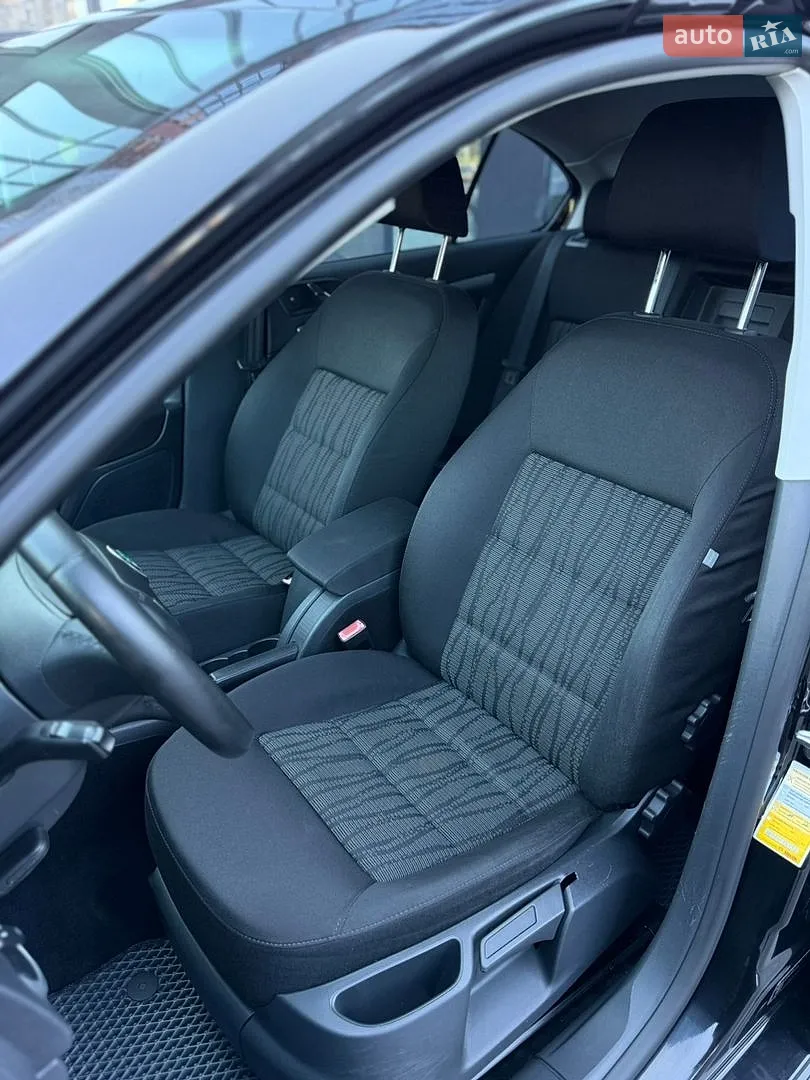 2010 Skoda Octavia - мініатюра 35