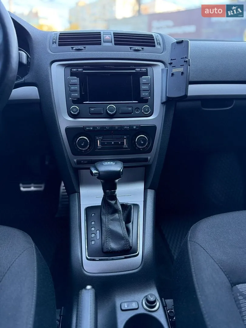 2010 Skoda Octavia - мініатюра 41