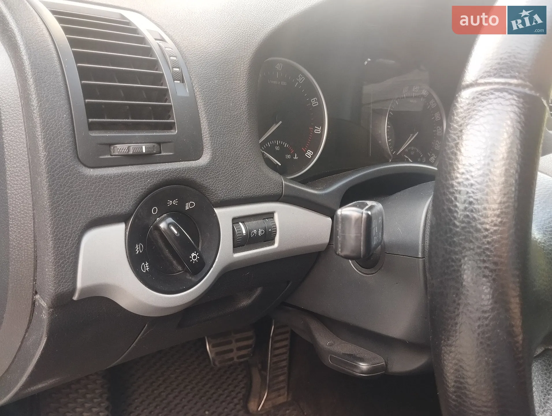 2012 Skoda Octavia - мініатюра 11