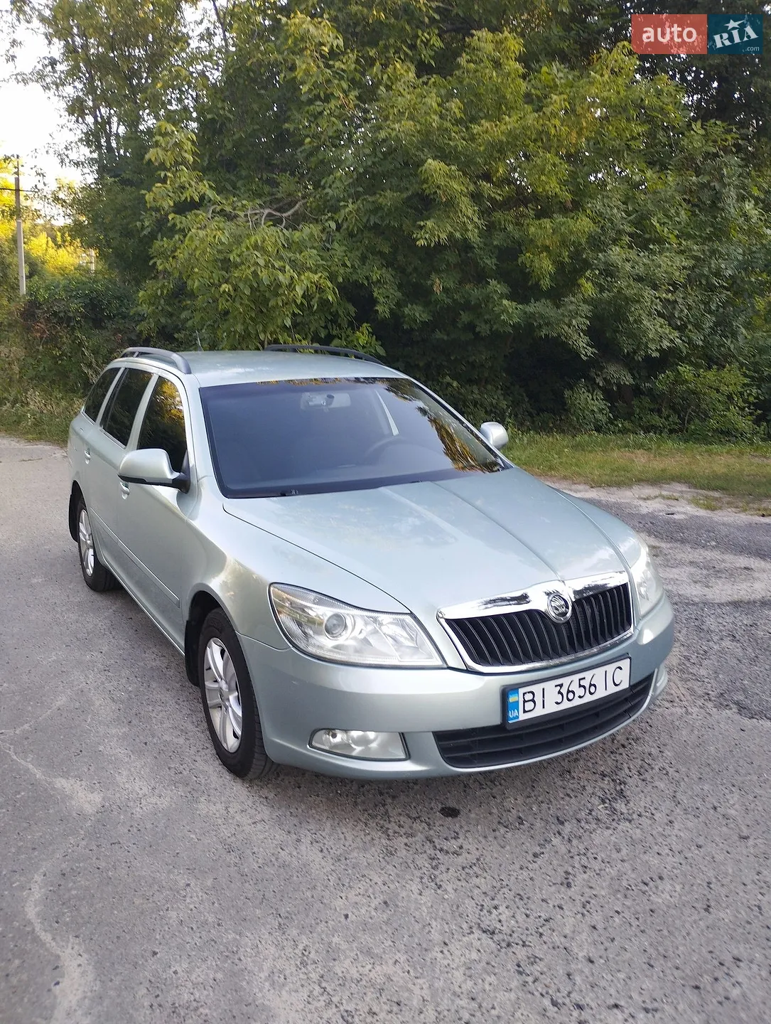 2010 Skoda Octavia - мініатюра 2