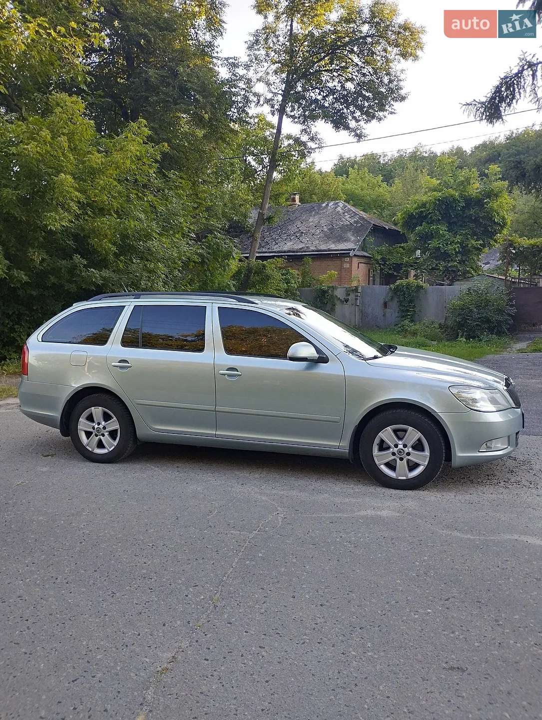 2010 Skoda Octavia - мініатюра 3