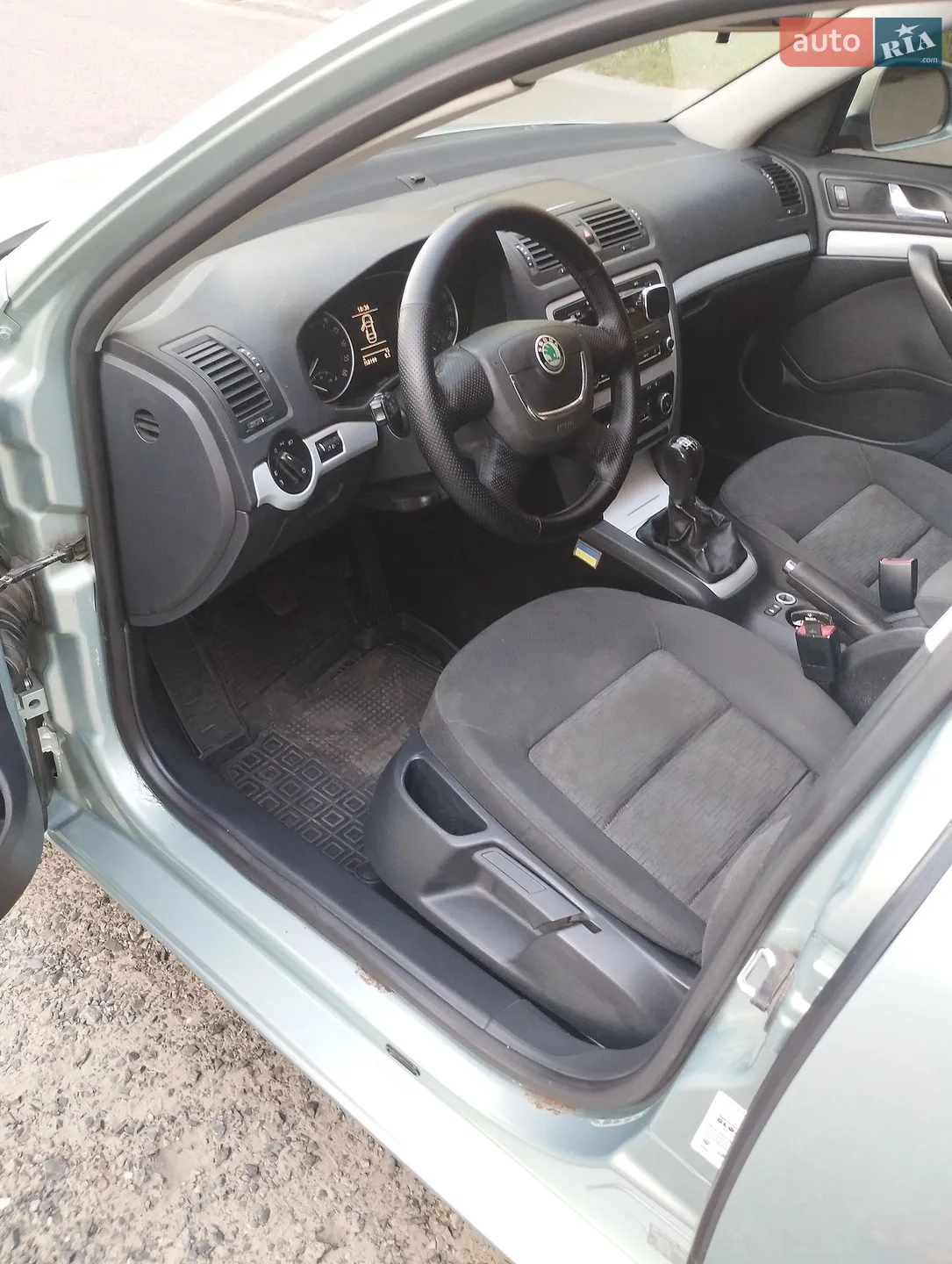 2010 Skoda Octavia - мініатюра 10