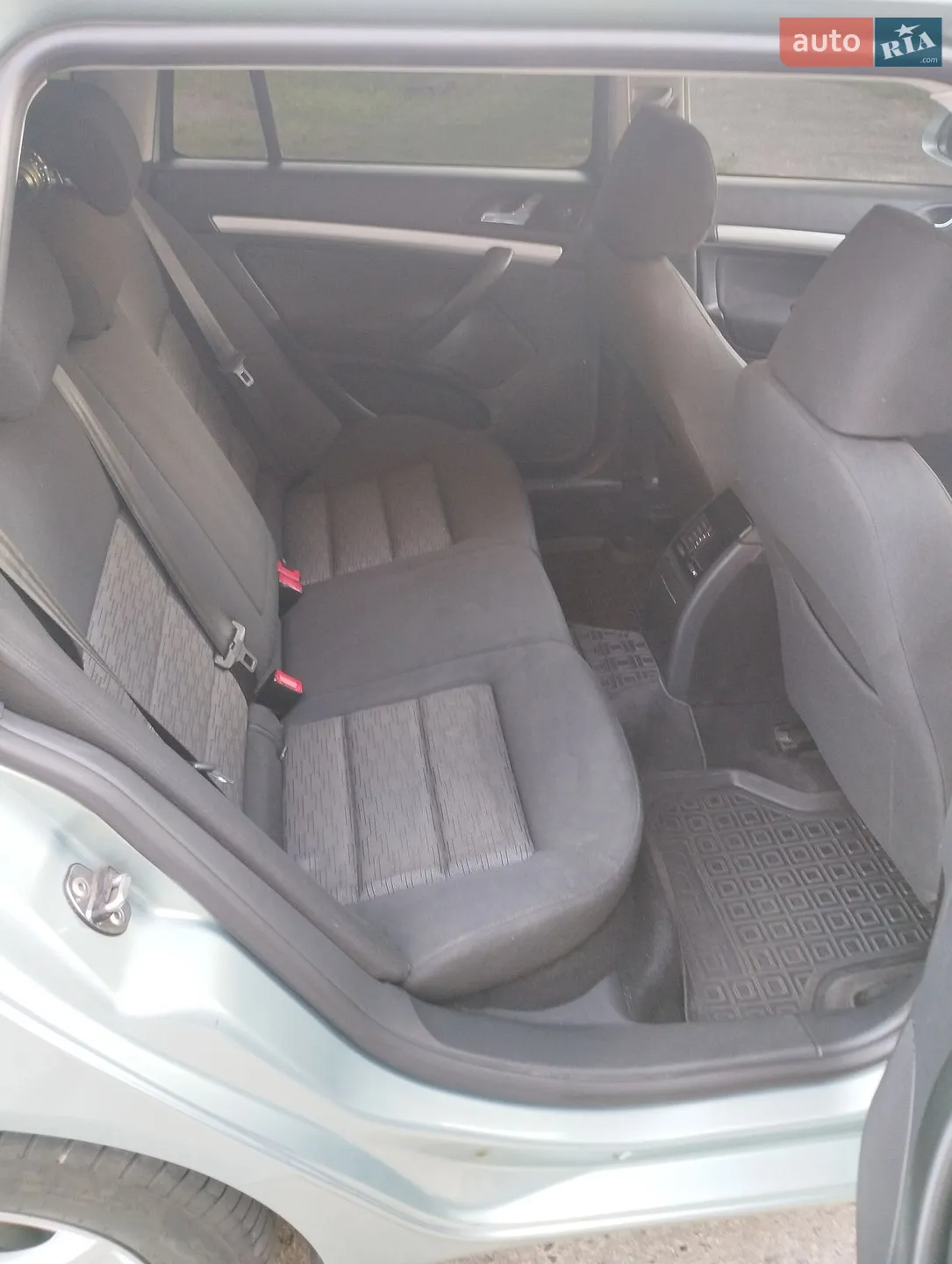 2010 Skoda Octavia - мініатюра 16