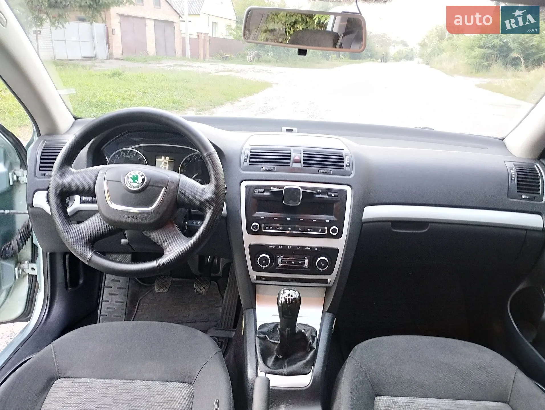 2010 Skoda Octavia - мініатюра 24