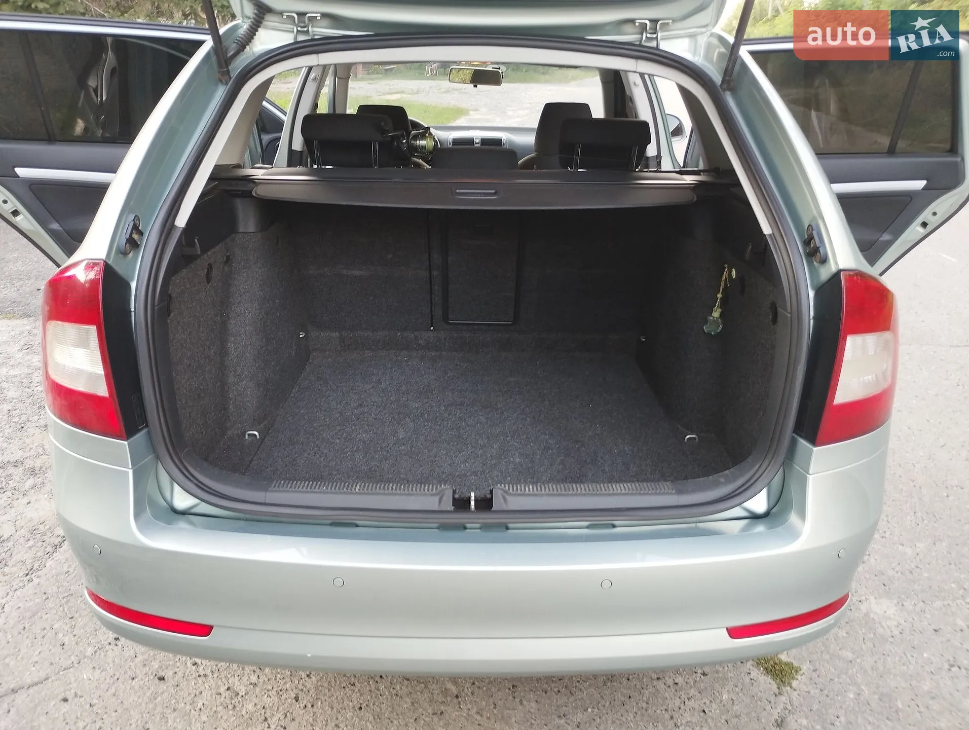 2010 Skoda Octavia - мініатюра 31