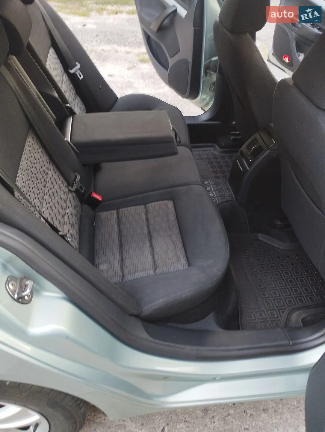 2010 Skoda Octavia - мініатюра 39