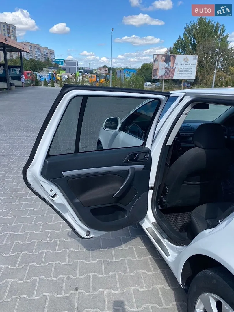 2013 Skoda Octavia - мініатюра 25