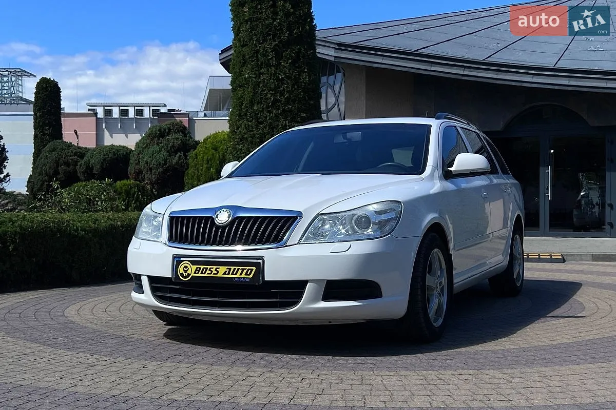 2010 Skoda Octavia - мініатюра 3