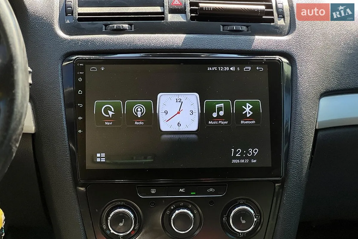 2010 Skoda Octavia - мініатюра 12