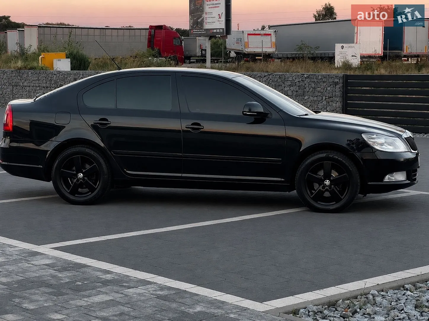 2010 Skoda Octavia - мініатюра 3