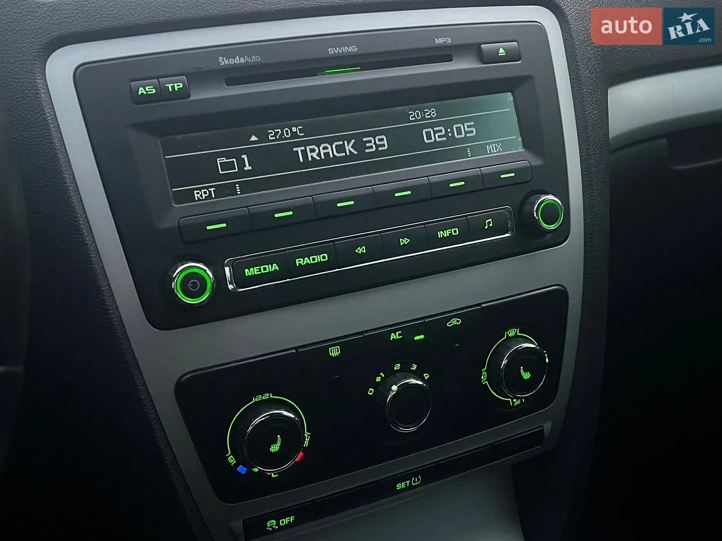 2010 Skoda Octavia - мініатюра 8