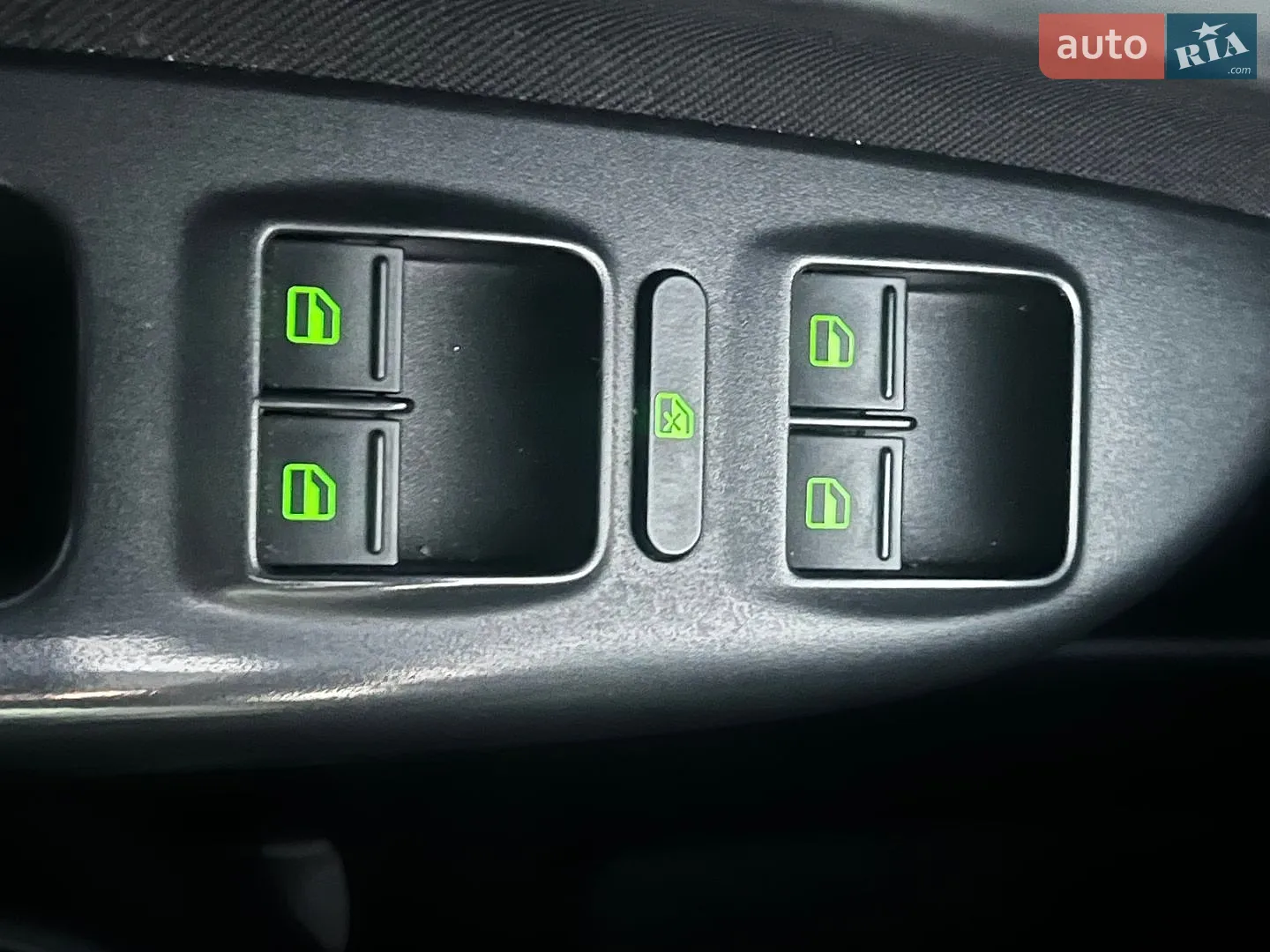 2010 Skoda Octavia - мініатюра 13