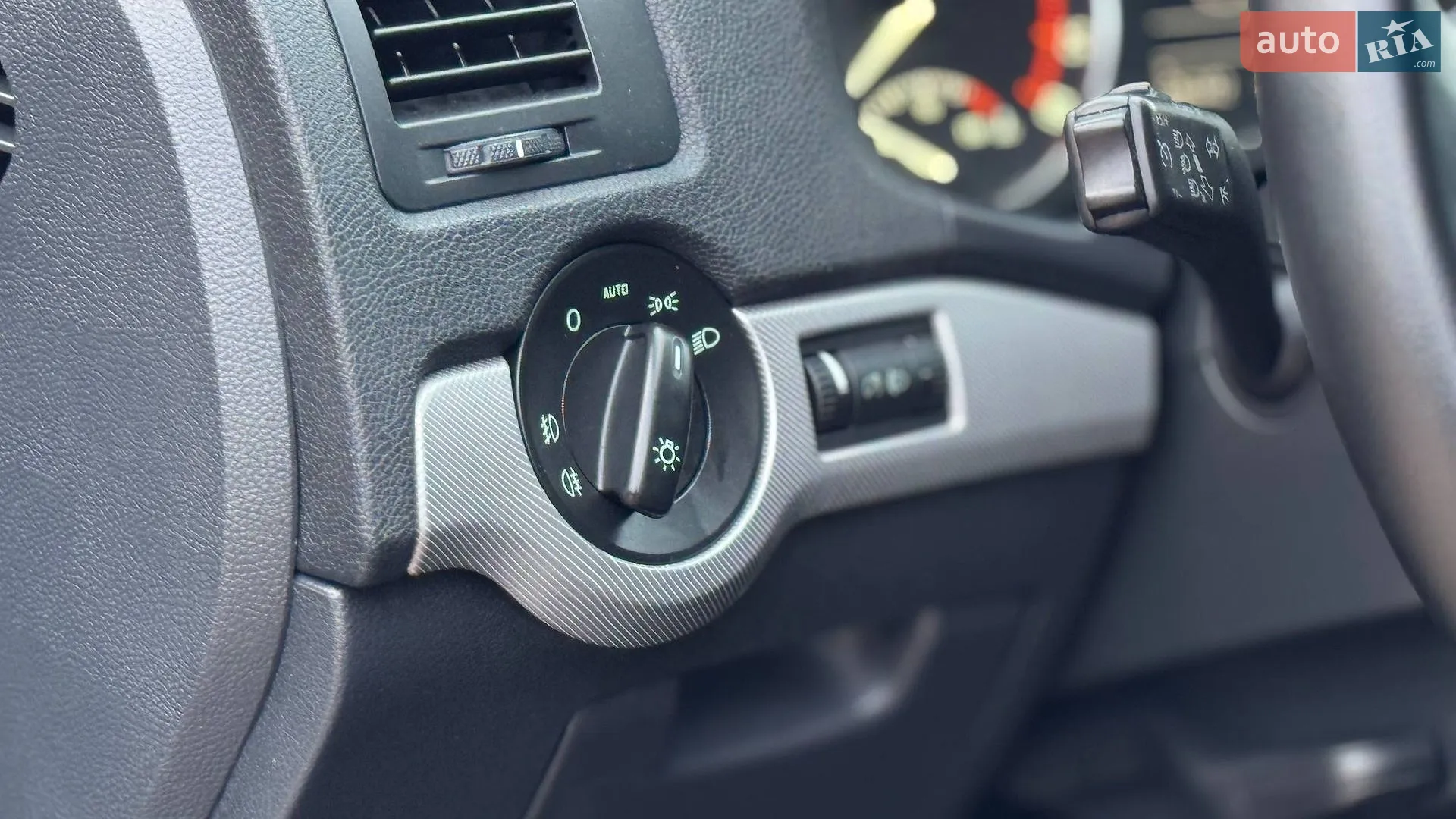 2010 Skoda Octavia - мініатюра 17