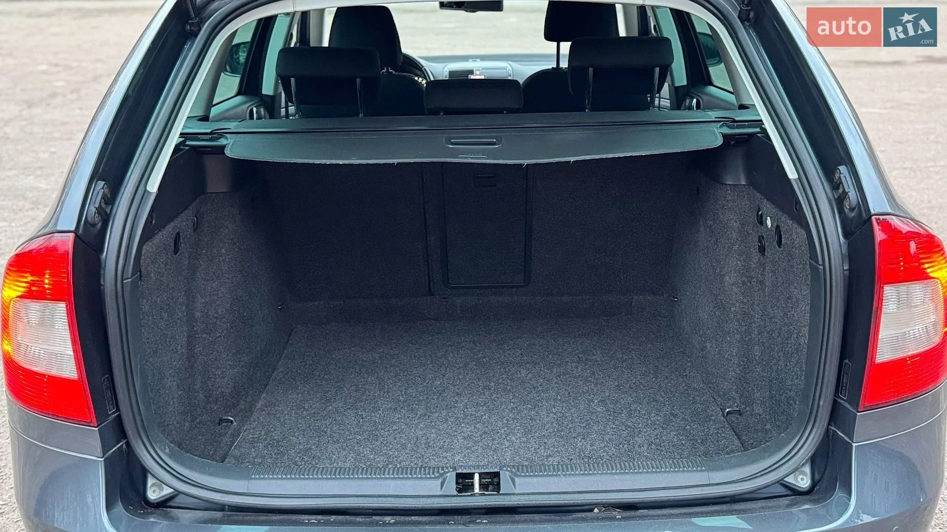 2010 Skoda Octavia - мініатюра 35