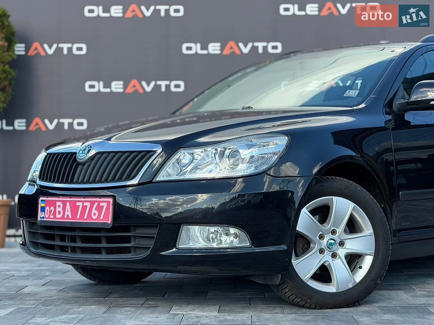 2011 Skoda Octavia - мініатюра 2