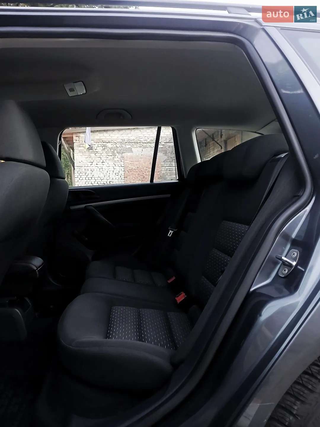 2010 Skoda Octavia - мініатюра 11