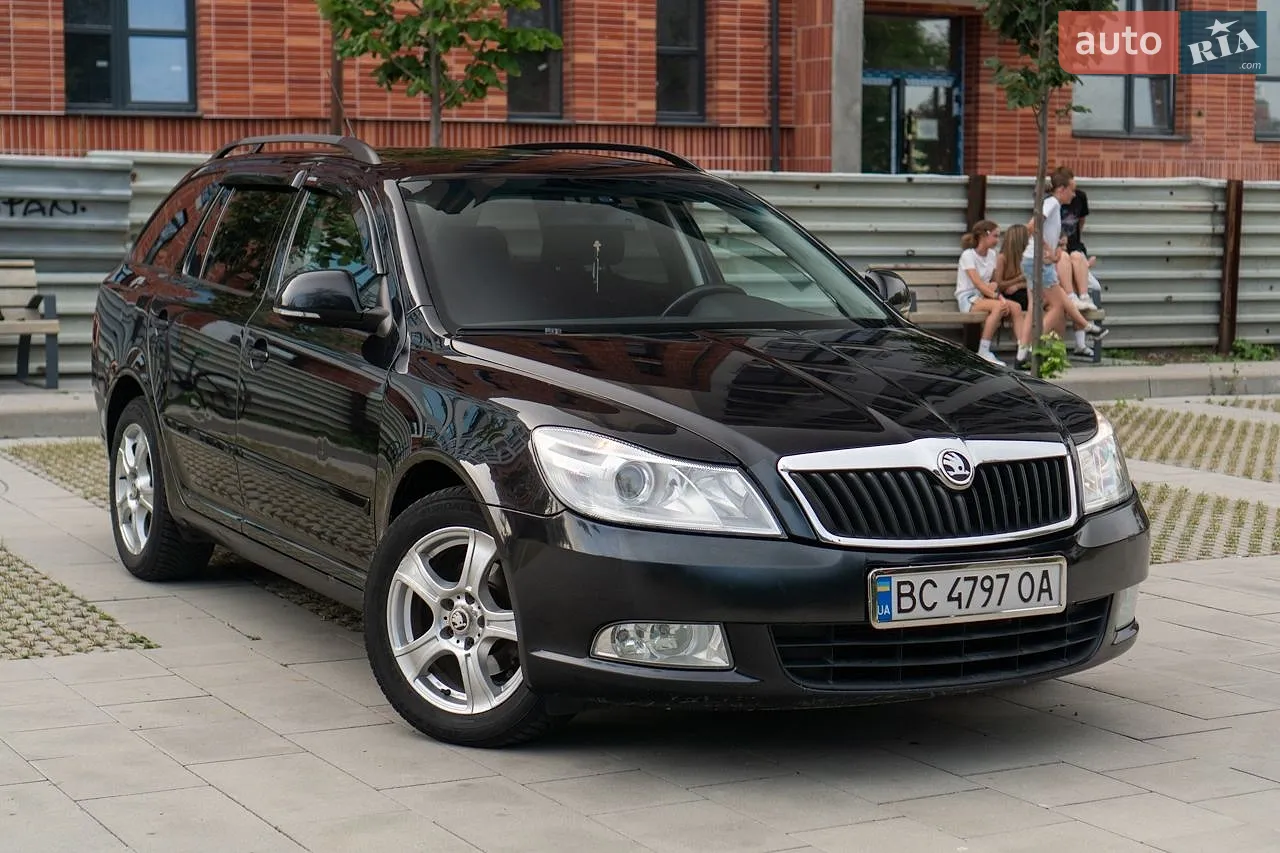 2010 Skoda Octavia - мініатюра 3