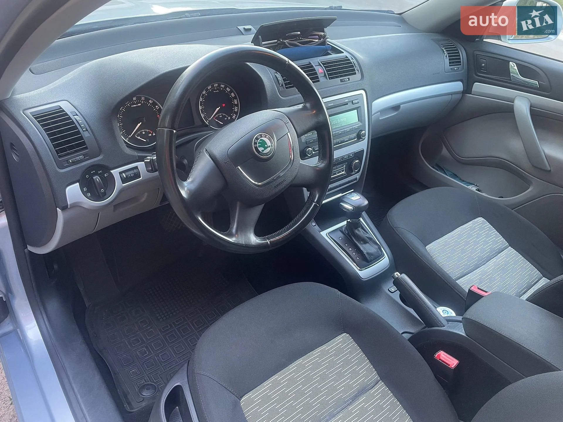 2010 Skoda Octavia - мініатюра 14