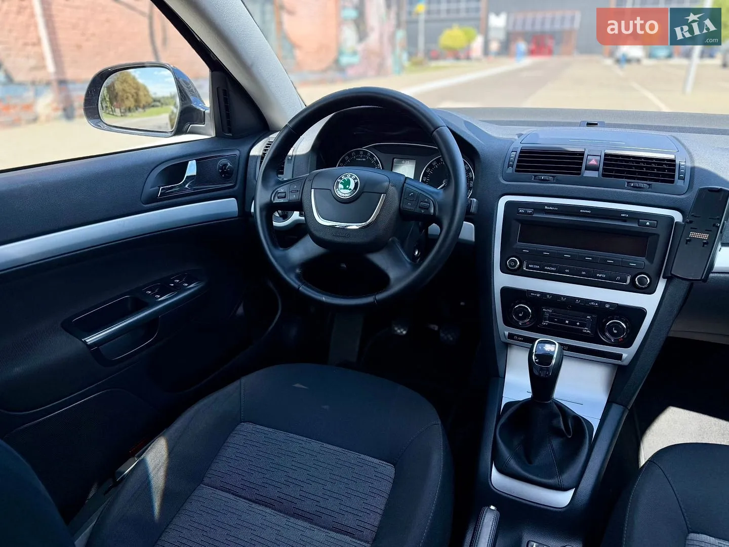 2011 Skoda Octavia - мініатюра 44