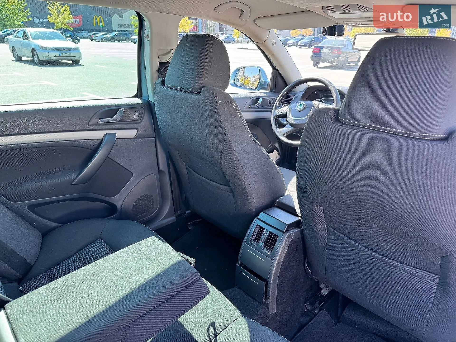 2010 Skoda Octavia - мініатюра 9