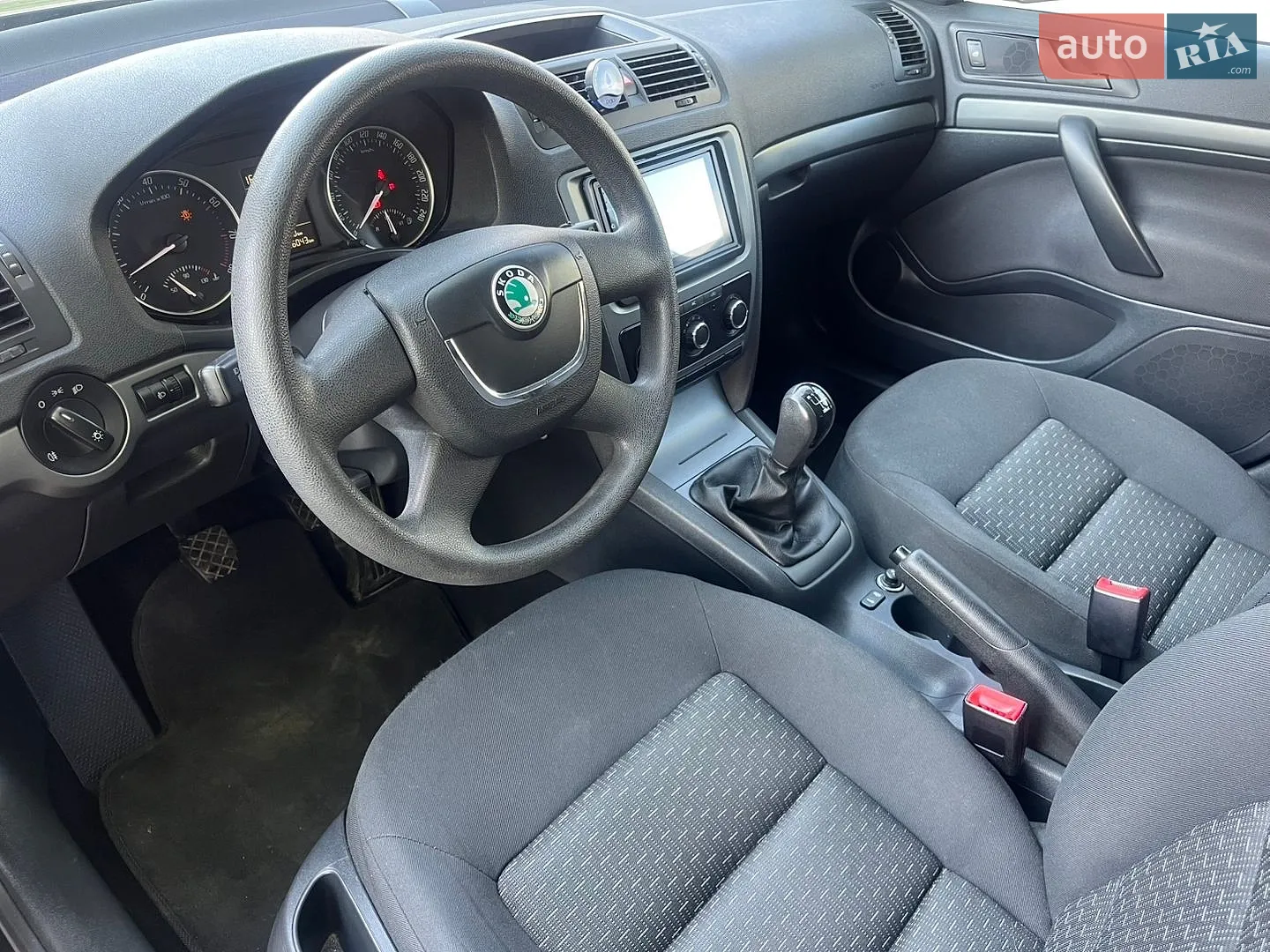 2010 Skoda Octavia - мініатюра 13