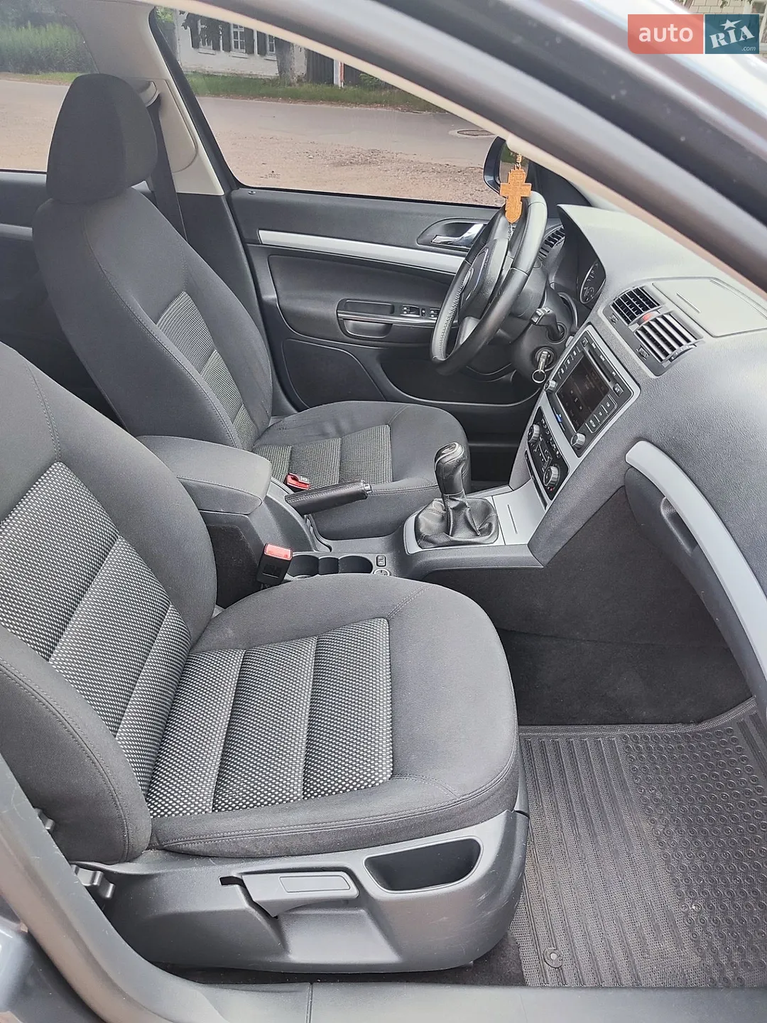 2011 Skoda Octavia - мініатюра 8