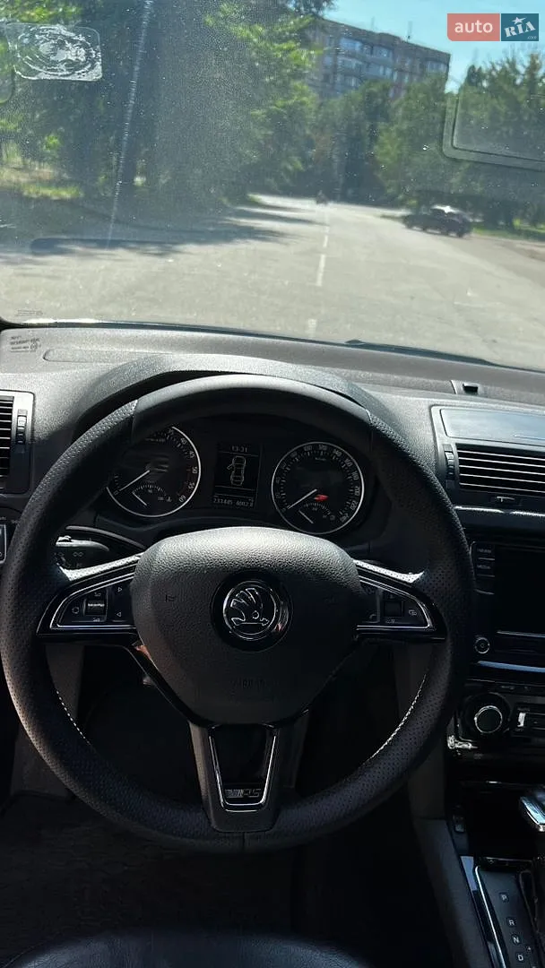 2010 Skoda Octavia - мініатюра 32