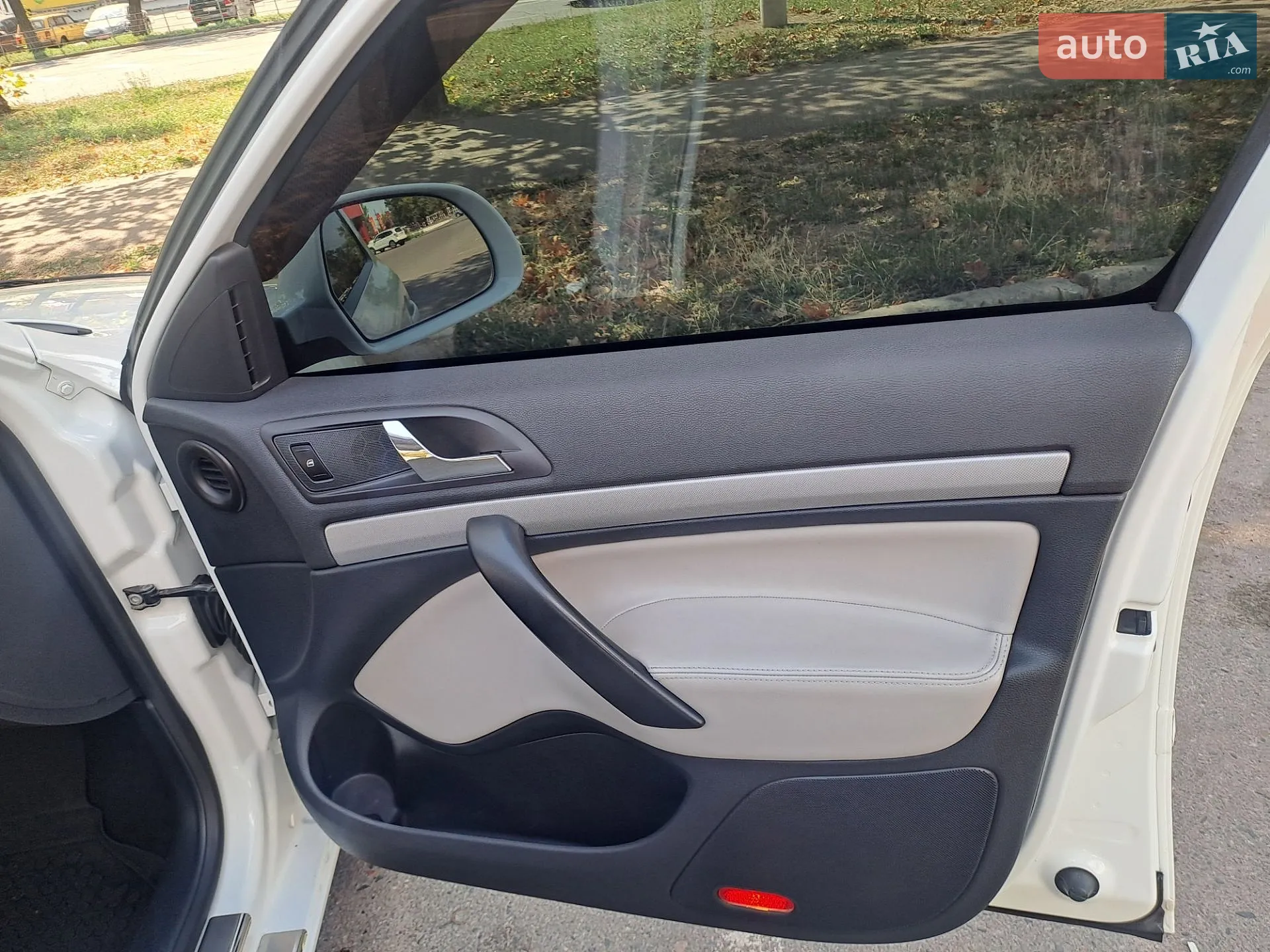 2012 Skoda Octavia - мініатюра 19