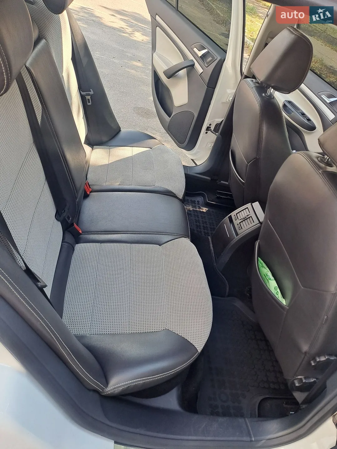 2012 Skoda Octavia - мініатюра 18