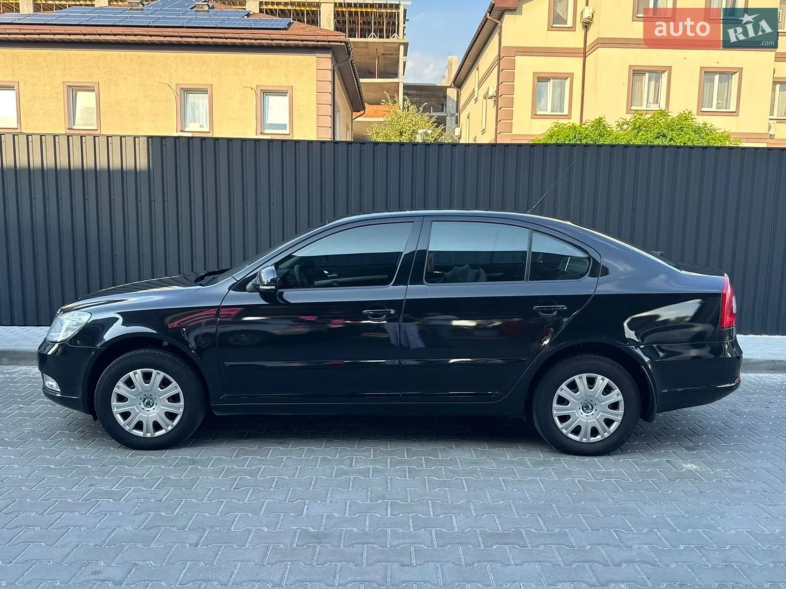 2010 Skoda Octavia - мініатюра 3