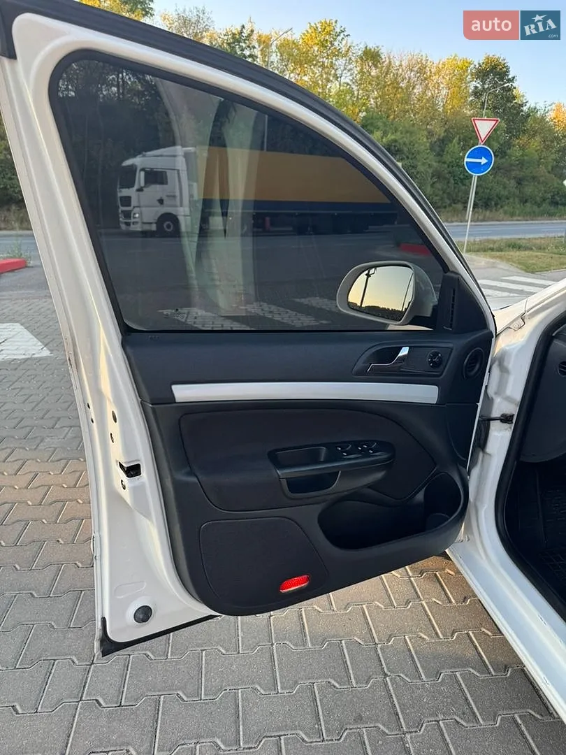 2011 Skoda Octavia - мініатюра 35