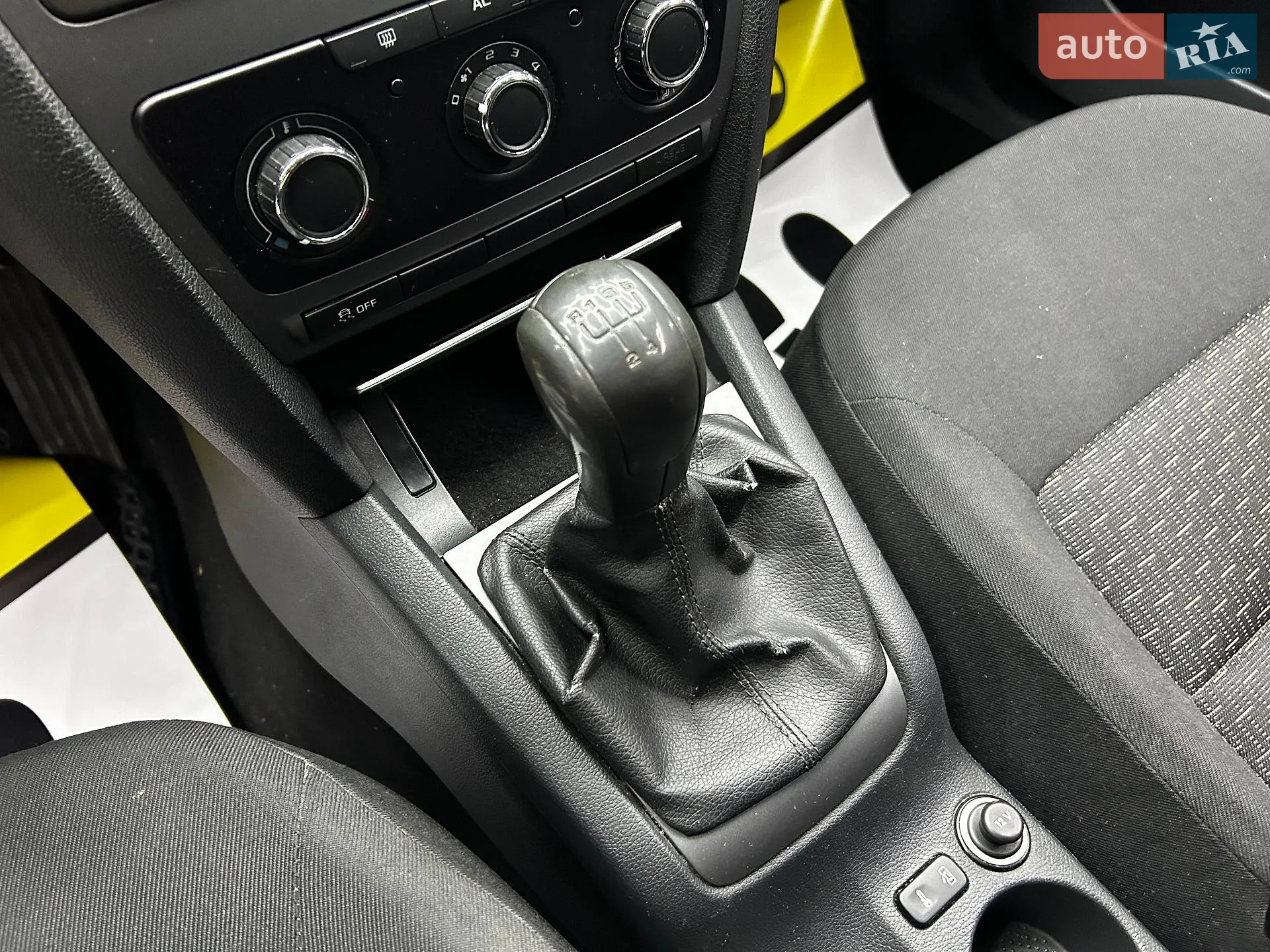 2011 Skoda Octavia - мініатюра 18