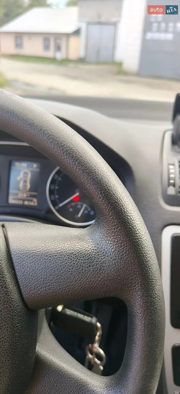 2010 Skoda Octavia - мініатюра 12