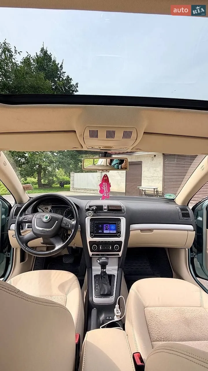 2010 Skoda Octavia - мініатюра 16