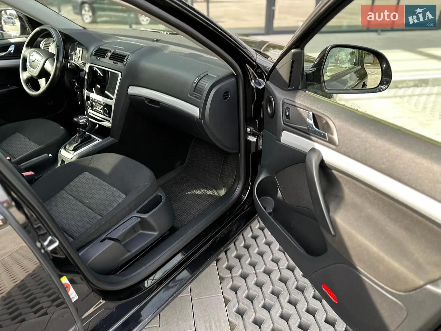2011 Skoda Octavia - мініатюра 27