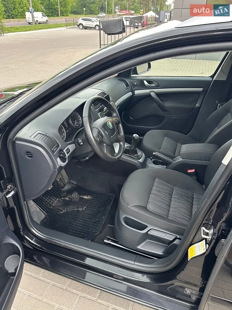 2010 Skoda Octavia - мініатюра 15